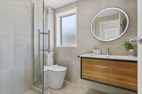 Photo of property in 16 Paisley Street, Mellons Bay, Auckland, 2014