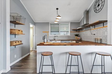 Photo of property in 28 Stirling Street, Te Aroha, 3320