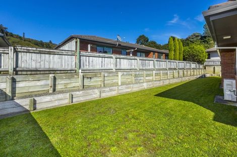 Photo of property in 50 King Charles Drive, Kingsley Heights, Upper Hutt, 5018