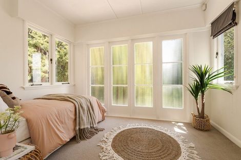 Photo of property in 2 Wade Place, Welcome Bay, Tauranga, 3175