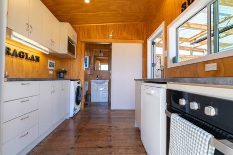 Photo of property in 33a Uenuku Avenue, Raglan, 3225