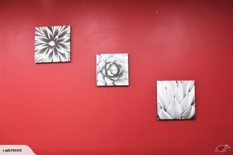 Photo of property in 1/49 Sungrove Rise, Sunnyvale, Auckland, 0612