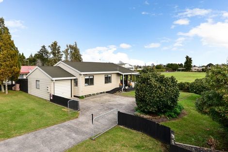 Photo of property in 2 Rigter Place, Enderley, Hamilton, 3214