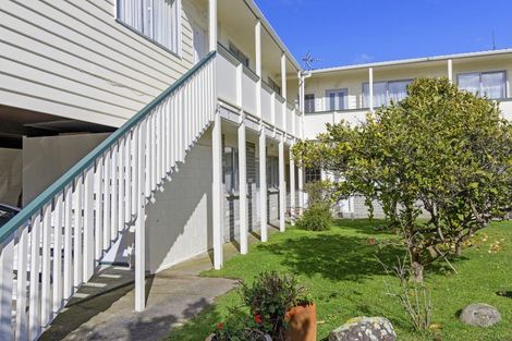 Photo of property in 8/19 Pirie Crescent, Moera, Lower Hutt, 5010