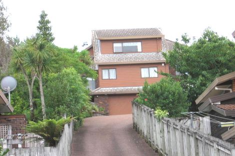 Photo of property in 82 Manhattan Heights, Glendene, Auckland, 0602