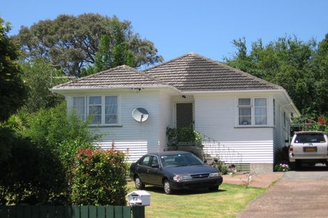 Photo of property in 73 Dundale Avenue, Blockhouse Bay, Auckland, 0600