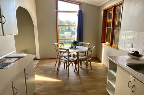 Photo of property in 14 Mokau Place, Terrace End, Palmerston North, 4410