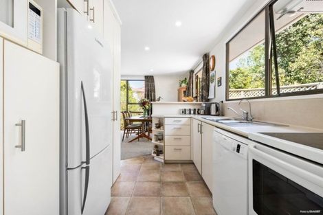 Photo of property in 41 John Dee Crescent, Red Beach, 0932