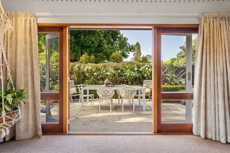 Photo of property in 534 Devonport Road, Tauranga South, Tauranga, 3112