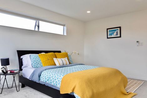 Photo of property in 5 Gladfield Lane, Te Atatu Peninsula, Auckland, 0610