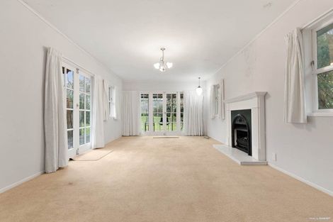 Photo of property in 8 Normanton Street, Glenfield, Auckland, 0629