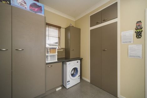 Photo of property in 629 Featherston Street, Roslyn, Palmerston North, 4414