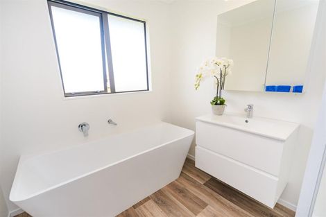 Photo of property in 5 Meads Place, Bulls, 4818