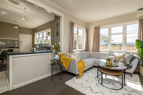 Photo of property in 39 Holland Street, Avonside, Christchurch, 8061