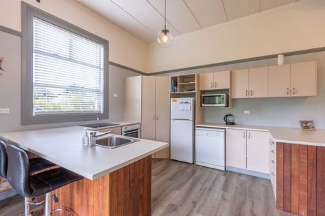 Photo of property in 24 Dundas Street, Porangahau, 4293