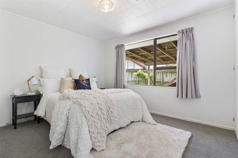 Photo of property in 12 Orewa Heights Crescent, Orewa, 0931