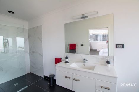 Photo of property in 18 Naeo Close, Papamoa Beach, Papamoa, 3118