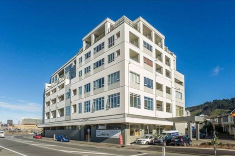 Photo of property in Stadium Garden Flats, 213/107 Thorndon Quay, Pipitea, Wellington, 6011