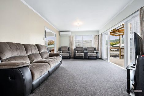 Photo of property in 8 Mimihau Grove, Wainuiomata, Lower Hutt, 5014