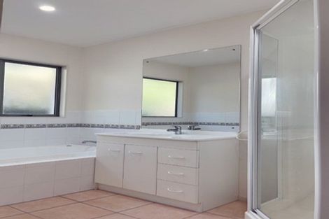 Photo of property in 2/3 Inagh Close, Dannemora, Auckland, 2016