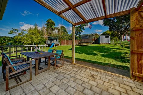 Photo of property in 79 La Rosa Street, Green Bay, Auckland, 0604