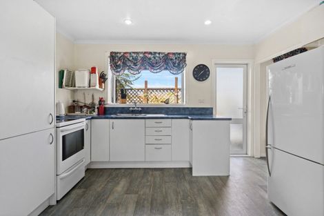 Photo of property in 17 Kimberley Road, Levin, 5571