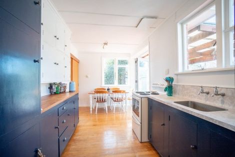 Photo of property in 24 Leicester Street, Terrace End, Palmerston North, 4410