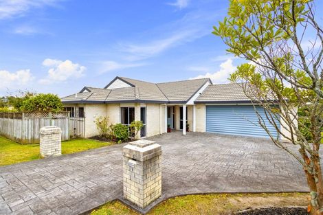Photo of property in 1 Picasso Drive, West Harbour, Auckland, 0618