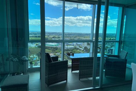 Photo of property in Sentinel Apartments, 2203/3 Northcroft Street, Takapuna, Auckland, 0622