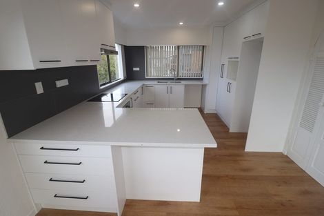 Photo of property in 2/177 Forrest Hill Road, Forrest Hill, Auckland, 0620