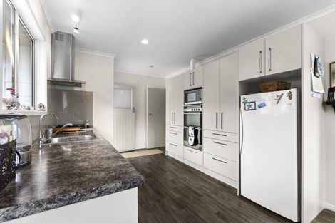 Photo of property in 4b Clerke Place, Marfell, New Plymouth, 4310