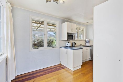 Photo of property in 8 Poto Street, Te Atatu South, Auckland, 0610