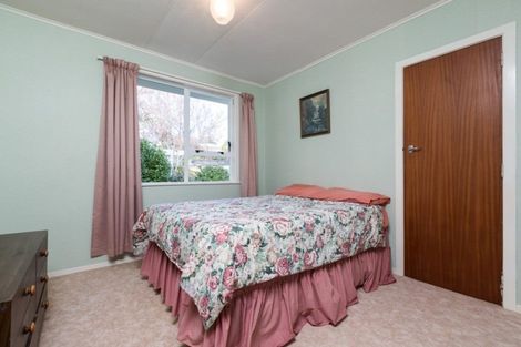 Photo of property in 2 Wayne Place, Ferndale, New Plymouth, 4310