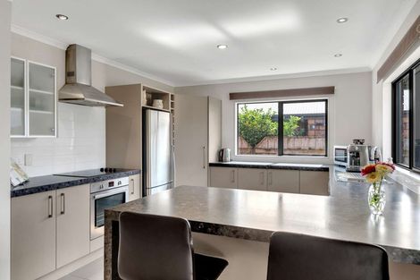 Photo of property in 4 Barry Curtis Place, Levin, 5510