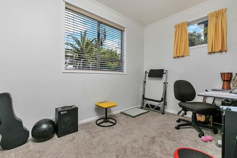 Photo of property in 47 Vandeleur Avenue, Birkdale, Auckland, 0626