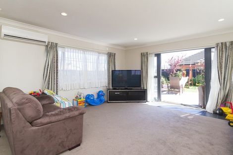 Photo of property in 32 Moana Grove, Waiwhetu, Lower Hutt, 5010