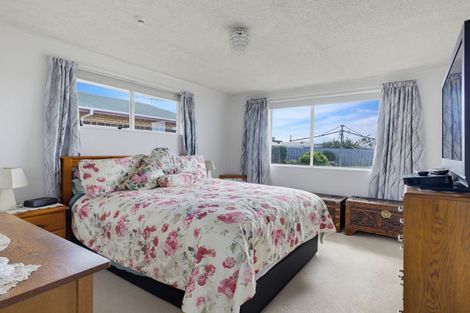 Photo of property in 84 Broadway, Stratford, 4332