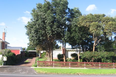 Photo of property in 79 Coronation Road, Mangere Bridge, Auckland, 2022