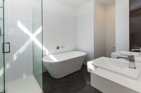 Photo of property in 2/2a Dorset Street, Christchurch Central, Christchurch, 8013