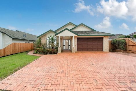 Photo of property in 8 Caldbeck Rise, Northpark, Auckland, 2013