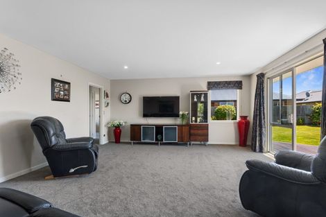 Photo of property in 1 Sequoia Way, Rangiora, 7400