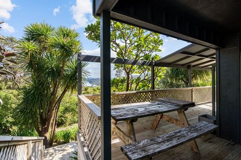 Photo of property in 10 Bay View Road, Whangarei Heads, Whangarei, 0174