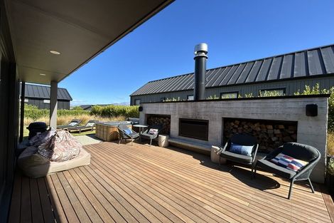 Photo of property in 32 Falconer Rise, Jacks Point, Queenstown, 9371