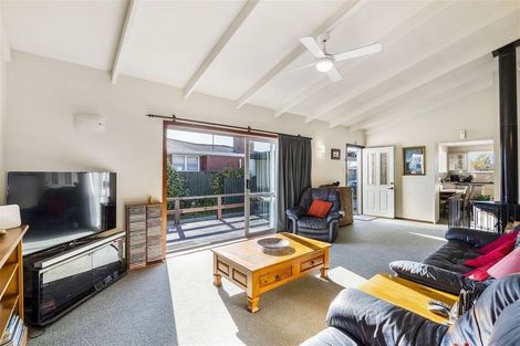 Photo of property in 69 Cotswold Avenue, Bishopdale, Christchurch, 8053