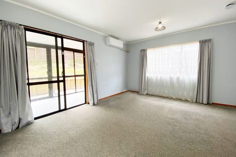 Photo of property in 4/43-53 Chivalry Road, Glenfield, Auckland, 0629