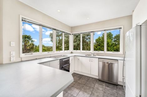 Photo of property in 180a Old Titirangi Road, New Lynn, Auckland, 0600