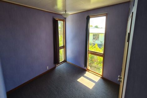 Photo of property in 4 Mahia Place, Kelvin Grove, Palmerston North, 4414
