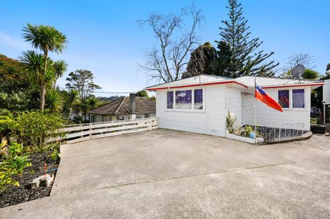 Photo of property in 16 Parrs Cross Road, Henderson, Auckland, 0612