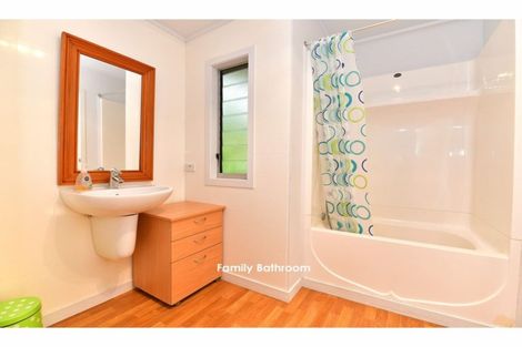 Photo of property in 11 Opahi Bay Road, Mahurangi West, Warkworth, 0983