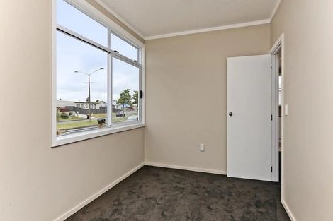 Photo of property in 335 Flaxmere Avenue, Flaxmere, Hastings, 4120